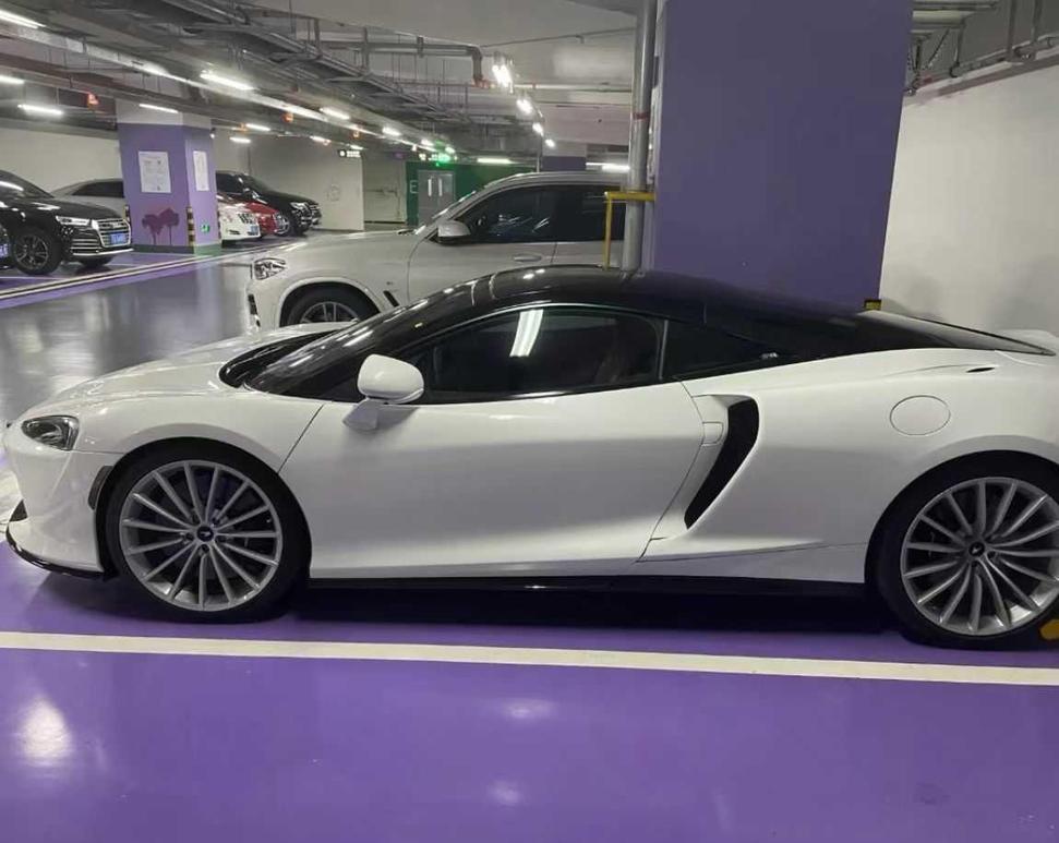 Mclaren McLaren GT в цвете и кузовом – это идеальный выбор среди китайских автомобилей. Доступная цена и надежность гарантированы.