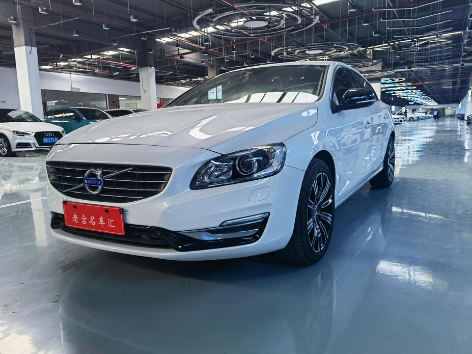 Volvo Volvo S60 в цвете и кузовом – это идеальный выбор среди китайских автомобилей. Доступная цена и надежность гарантированы.