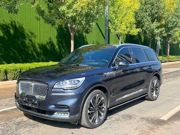 Lincoln Lincoln Aviator в цвете и кузовом – это идеальный выбор среди китайских автомобилей. Доступная цена и надежность гарантированы.