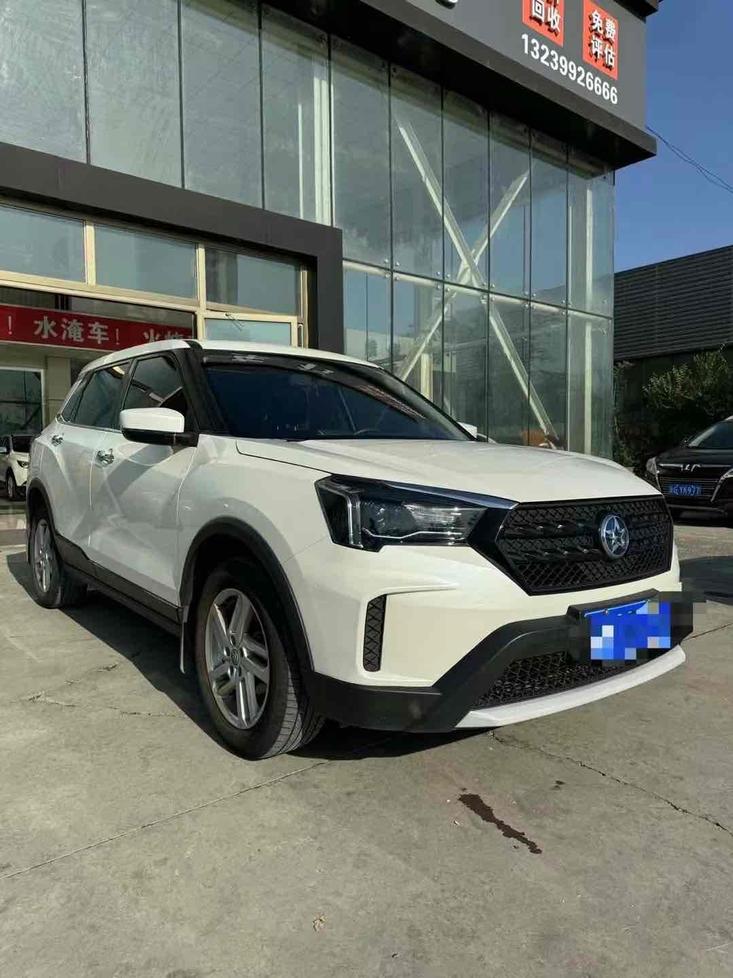 Venucia Venucia T60 в цвете и кузовом – это идеальный выбор среди китайских автомобилей. Доступная цена и надежность гарантированы.