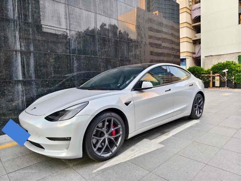 Tesla Tesla Model 3 в цвете и кузовом – это идеальный выбор среди китайских автомобилей. Доступная цена и надежность гарантированы.