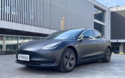 Tesla Tesla Model 3 в цвете и кузовом – это идеальный выбор среди китайских автомобилей. Доступная цена и надежность гарантированы.