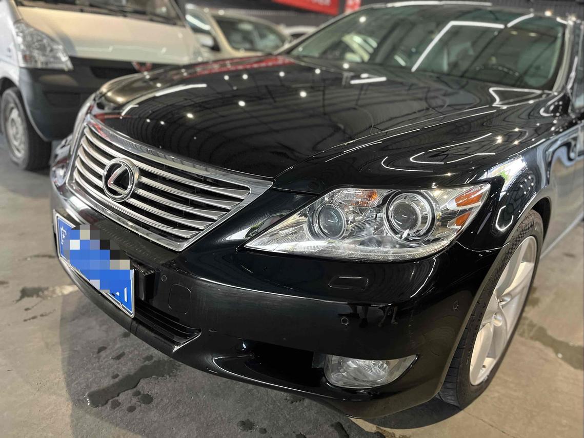 Lexus Lexus LS в цвете и кузовом – это идеальный выбор среди китайских автомобилей. Доступная цена и надежность гарантированы.