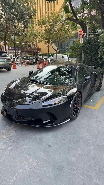 Mclaren McLaren GT в цвете и кузовом – это идеальный выбор среди китайских автомобилей. Доступная цена и надежность гарантированы.