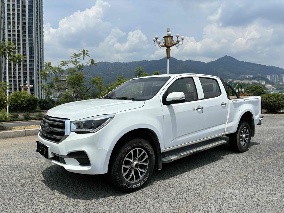 Isuzu Isuzu TAGA в цвете и кузовом – это идеальный выбор среди китайских автомобилей. Доступная цена и надежность гарантированы.