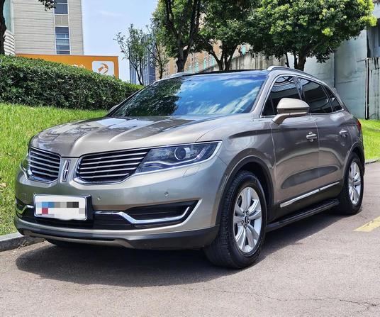Lincoln Lincoln MKX в цвете и кузовом – это идеальный выбор среди китайских автомобилей. Доступная цена и надежность гарантированы.