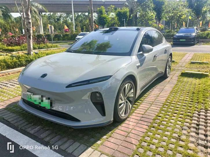 NIO NIO ET5 в цвете и кузовом – это идеальный выбор среди китайских автомобилей. Доступная цена и надежность гарантированы.