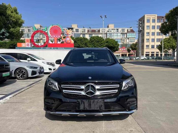 Mercedes-Benz Mercedes-Benz GLC в цвете и кузовом – это идеальный выбор среди китайских автомобилей. Доступная цена и надежность гарантированы.