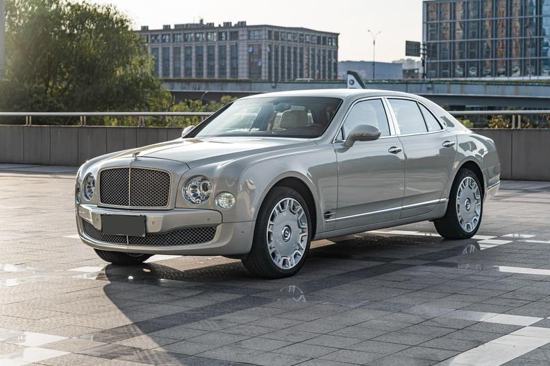 Bentley Bentley Mulsanne в цвете и кузовом – это идеальный выбор среди китайских автомобилей. Доступная цена и надежность гарантированы.