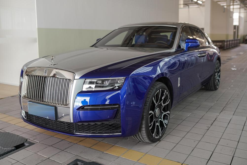 Rolls-Royce Rolls-Royce Ghost в цвете и кузовом – это идеальный выбор среди китайских автомобилей. Доступная цена и надежность гарантированы.