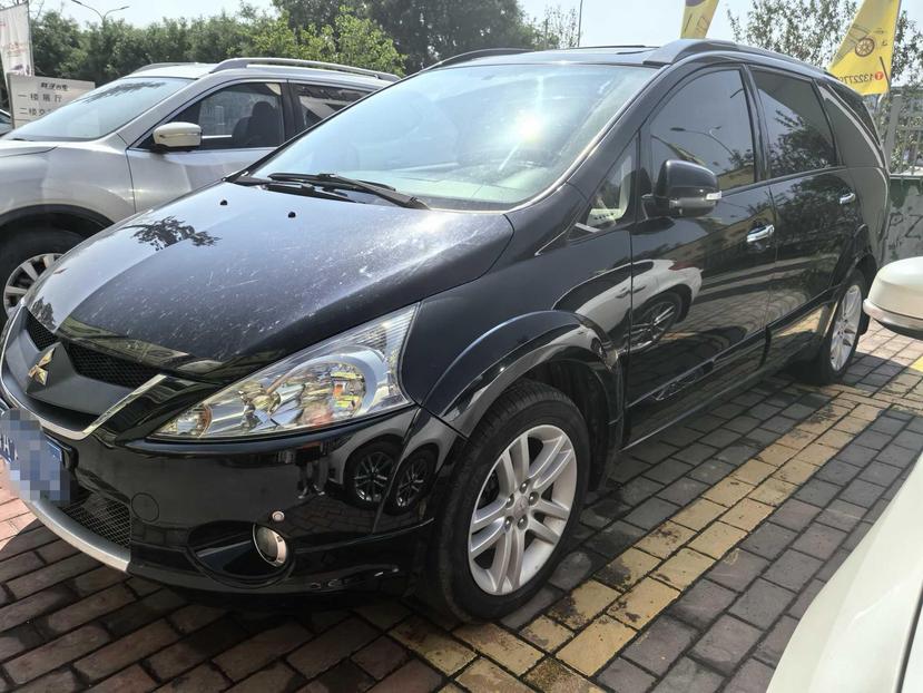 Mitsubishi Mitsubishi Grandis в цвете и кузовом – это идеальный выбор среди китайских автомобилей. Доступная цена и надежность гарантированы.