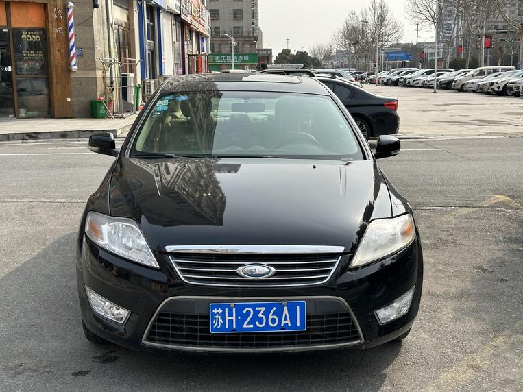 Ford Ford Mondeo-Zhisheng в цвете и кузовом – это идеальный выбор среди китайских автомобилей. Доступная цена и надежность гарантированы.