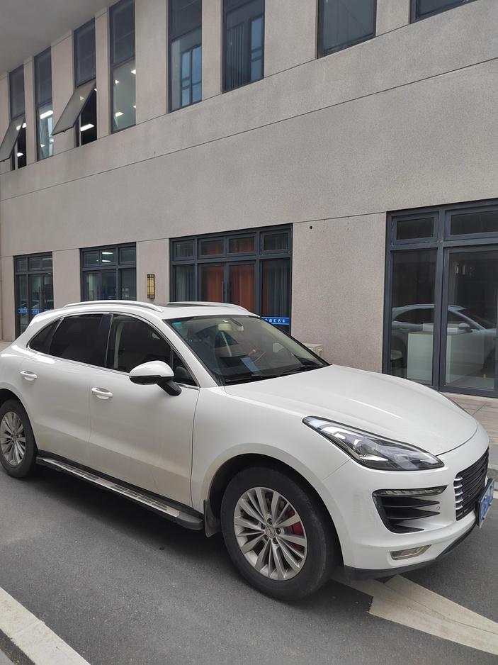 Zotye Zotye SR9 в цвете и кузовом – это идеальный выбор среди китайских автомобилей. Доступная цена и надежность гарантированы.