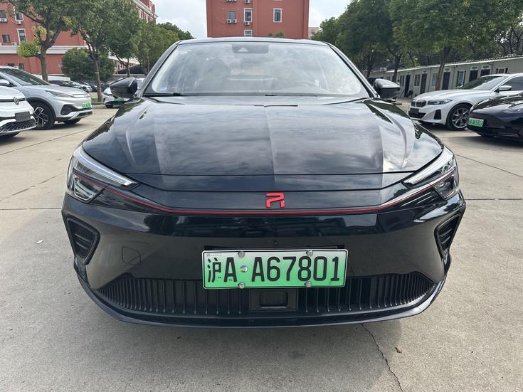 Rising Auto Rising ER6 в цвете и кузовом – это идеальный выбор среди китайских автомобилей. Доступная цена и надежность гарантированы.