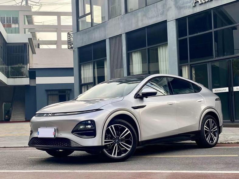 Xpeng Xpeng G6 в цвете и кузовом – это идеальный выбор среди китайских автомобилей. Доступная цена и надежность гарантированы.