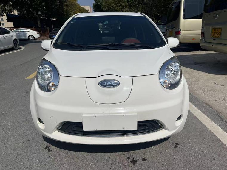JAC JAC iEV6E в цвете и кузовом – это идеальный выбор среди китайских автомобилей. Доступная цена и надежность гарантированы.