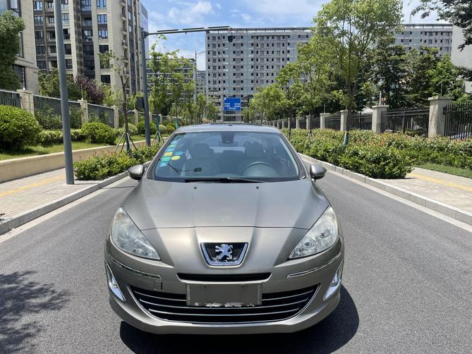 Peugeot Peugeot 408 в цвете и кузовом – это идеальный выбор среди китайских автомобилей. Доступная цена и надежность гарантированы.