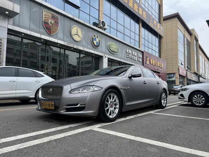Jaguar Jaguar XJ в цвете и кузовом – это идеальный выбор среди китайских автомобилей. Доступная цена и надежность гарантированы.
