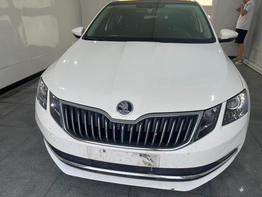 Skoda Skoda Octavia в цвете и кузовом – это идеальный выбор среди китайских автомобилей. Доступная цена и надежность гарантированы.