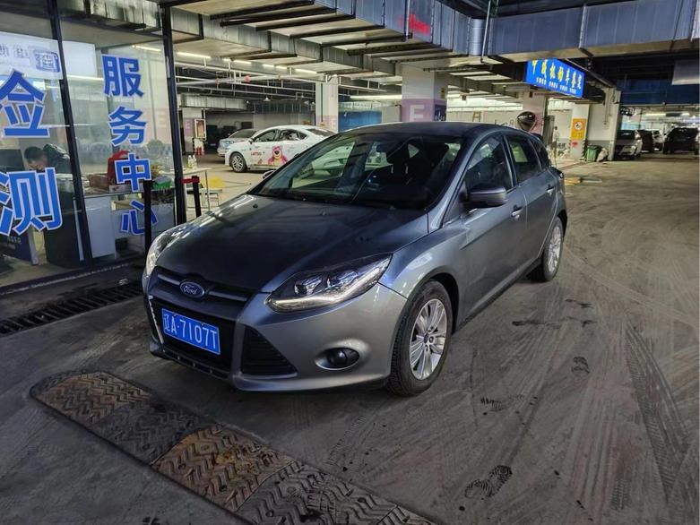 Ford Ford Focus в цвете и кузовом – это идеальный выбор среди китайских автомобилей. Доступная цена и надежность гарантированы.