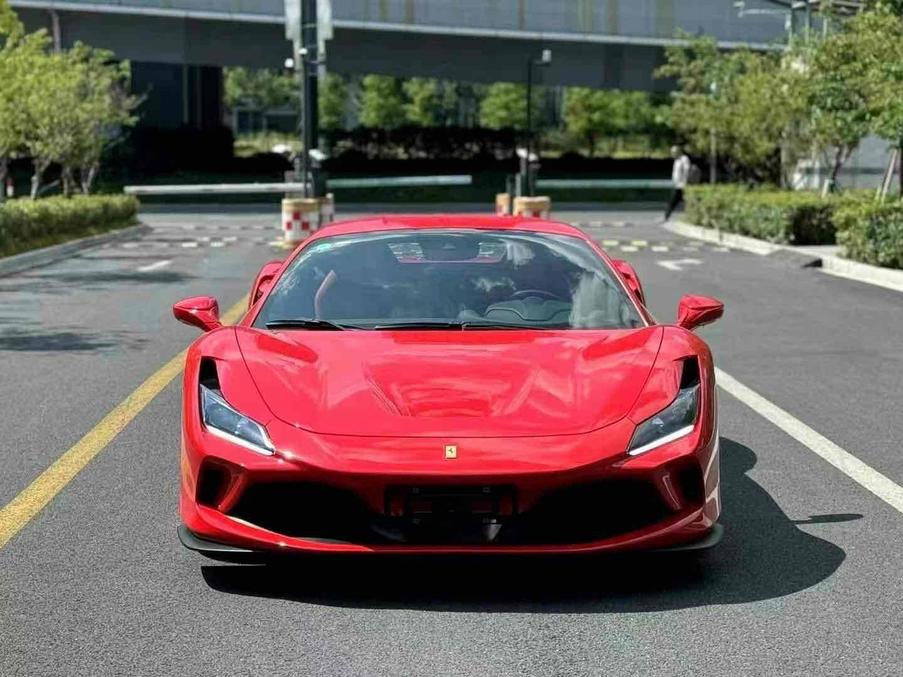 Ferrari Ferrari F8 в цвете и кузовом – это идеальный выбор среди китайских автомобилей. Доступная цена и надежность гарантированы.