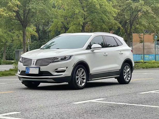 Lincoln Lincoln MKC в цвете и кузовом – это идеальный выбор среди китайских автомобилей. Доступная цена и надежность гарантированы.