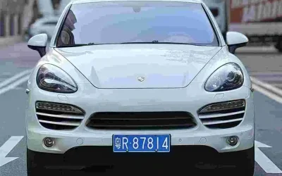 Porsche Porsche Cayenne в цвете и кузовом – это идеальный выбор среди китайских автомобилей. Доступная цена и надежность гарантированы.