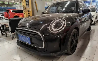 MINI MINI COUNTRYMAN в цвете и кузовом – это идеальный выбор среди китайских автомобилей. Доступная цена и надежность гарантированы.