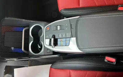 BMW BMW 3 Series в цвете и кузовом – это идеальный выбор среди китайских автомобилей. Доступная цена и надежность гарантированы.