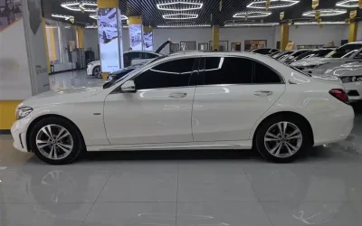 Mercedes-Benz Mercedes-Benz GLA в цвете и кузовом – это идеальный выбор среди китайских автомобилей. Доступная цена и надежность гарантированы.
