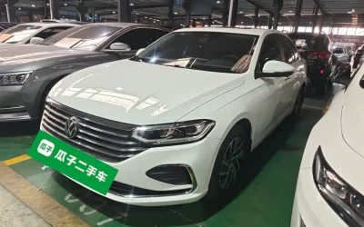 Volkswagen Volkswagen Passat в цвете и кузовом – это идеальный выбор среди китайских автомобилей. Доступная цена и надежность гарантированы.