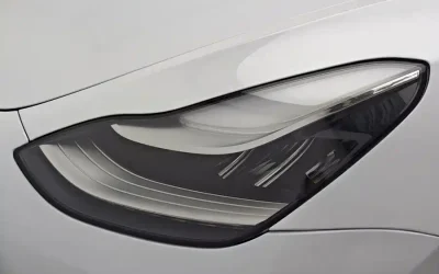 Tesla Tesla Model 3 в цвете и кузовом – это идеальный выбор среди китайских автомобилей. Доступная цена и надежность гарантированы.