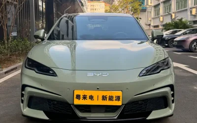 BYD BYD Seal 05 DM-i в цвете и кузовом – это идеальный выбор среди китайских автомобилей. Доступная цена и надежность гарантированы.