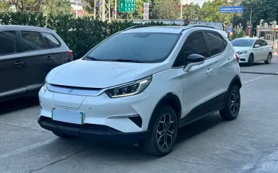 BYD BYD Song L DM-i в цвете и кузовом – это идеальный выбор среди китайских автомобилей. Доступная цена и надежность гарантированы.