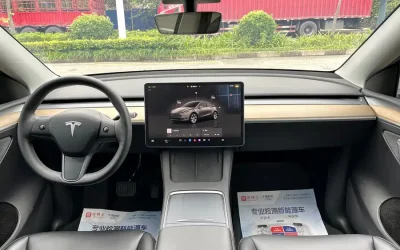 Audi Audi A8 в цвете и кузовом – это идеальный выбор среди китайских автомобилей. Доступная цена и надежность гарантированы.