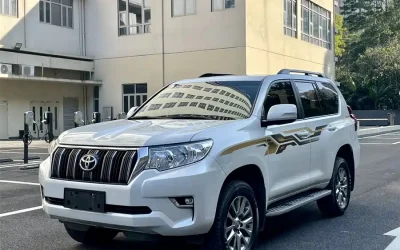 Toyota Toyota Corolla Cross в цвете и кузовом – это идеальный выбор среди китайских автомобилей. Доступная цена и надежность гарантированы.