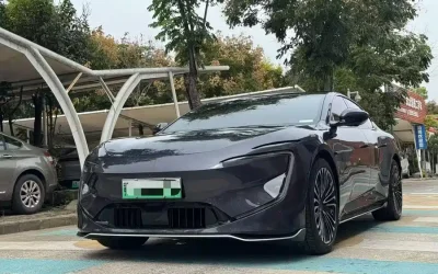 Audi Audi A8 в цвете и кузовом – это идеальный выбор среди китайских автомобилей. Доступная цена и надежность гарантированы.