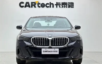 BMW BMW i3 в цвете и кузовом – это идеальный выбор среди китайских автомобилей. Доступная цена и надежность гарантированы.