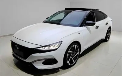 Hyundai Hyundai Elantra в цвете и кузовом – это идеальный выбор среди китайских автомобилей. Доступная цена и надежность гарантированы.