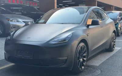 Tesla Tesla Model 3 в цвете и кузовом – это идеальный выбор среди китайских автомобилей. Доступная цена и надежность гарантированы.