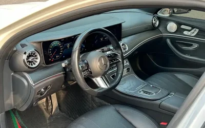 Mercedes-Benz Mercedes-Benz GLA в цвете и кузовом – это идеальный выбор среди китайских автомобилей. Доступная цена и надежность гарантированы.