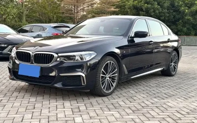 BMW BMW 3 Series в цвете и кузовом – это идеальный выбор среди китайских автомобилей. Доступная цена и надежность гарантированы.