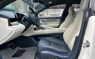 Audi Audi A8 в цвете и кузовом – это идеальный выбор среди китайских автомобилей. Доступная цена и надежность гарантированы.