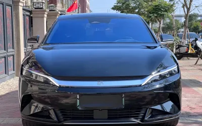 BYD BYD Song L DM-i в цвете и кузовом – это идеальный выбор среди китайских автомобилей. Доступная цена и надежность гарантированы.