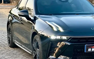 Lynk & Co Lynk & Co 02 в цвете и кузовом – это идеальный выбор среди китайских автомобилей. Доступная цена и надежность гарантированы.