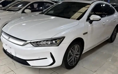 BYD BYD Song L DM-i в цвете и кузовом – это идеальный выбор среди китайских автомобилей. Доступная цена и надежность гарантированы.