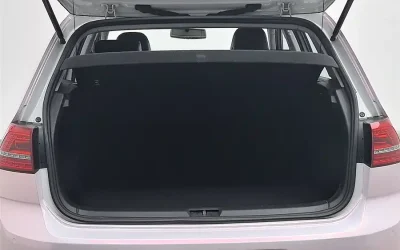 Volkswagen Volkswagen Lavida в цвете и кузовом – это идеальный выбор среди китайских автомобилей. Доступная цена и надежность гарантированы.