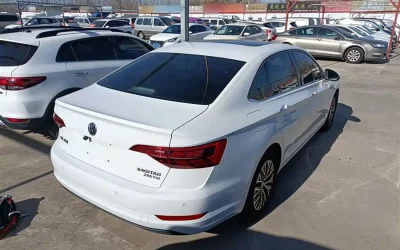 Volkswagen Volkswagen Golf в цвете и кузовом – это идеальный выбор среди китайских автомобилей. Доступная цена и надежность гарантированы.
