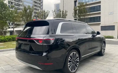 Audi Audi A8 в цвете и кузовом – это идеальный выбор среди китайских автомобилей. Доступная цена и надежность гарантированы.