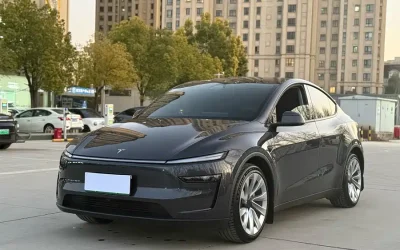 Audi Audi A8 в цвете и кузовом – это идеальный выбор среди китайских автомобилей. Доступная цена и надежность гарантированы.